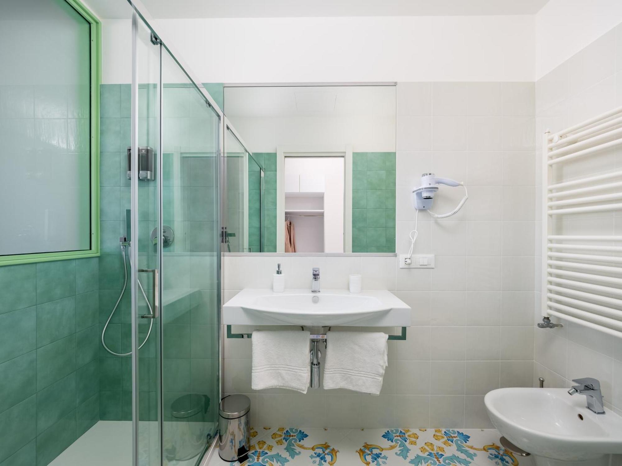 Pusiso - De Vivo Realty Sorrente