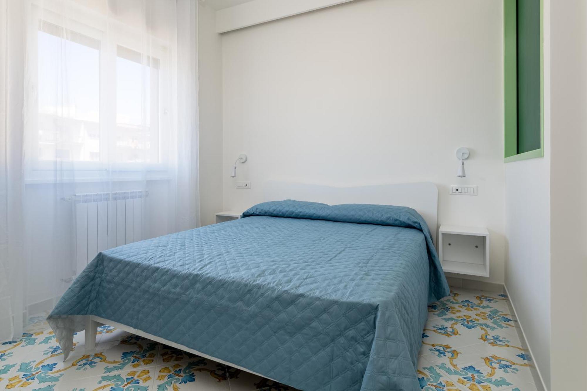 Pusiso - De Vivo Realty * Sorrente