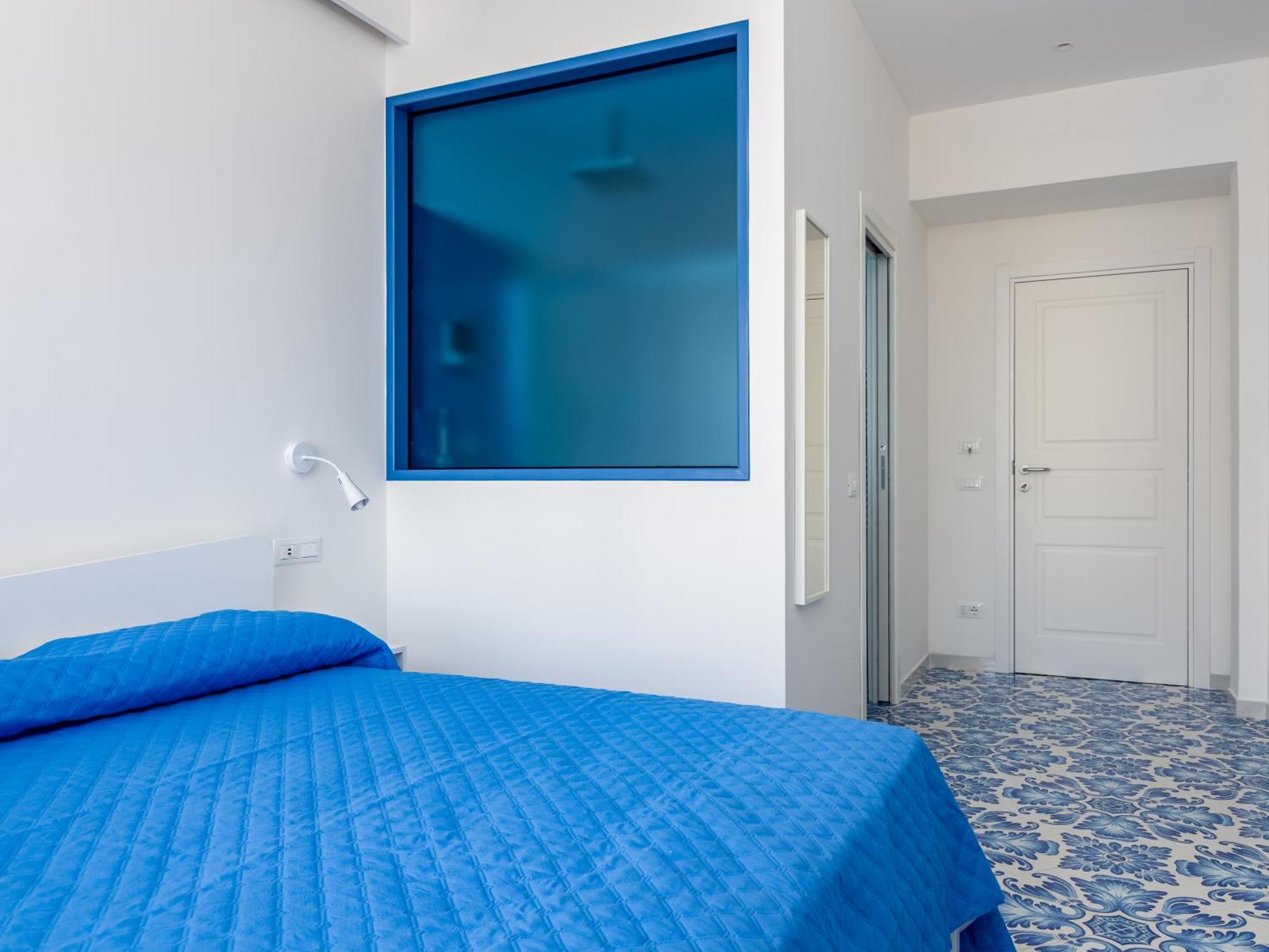 Pusiso - De Vivo Realty * Sorrente